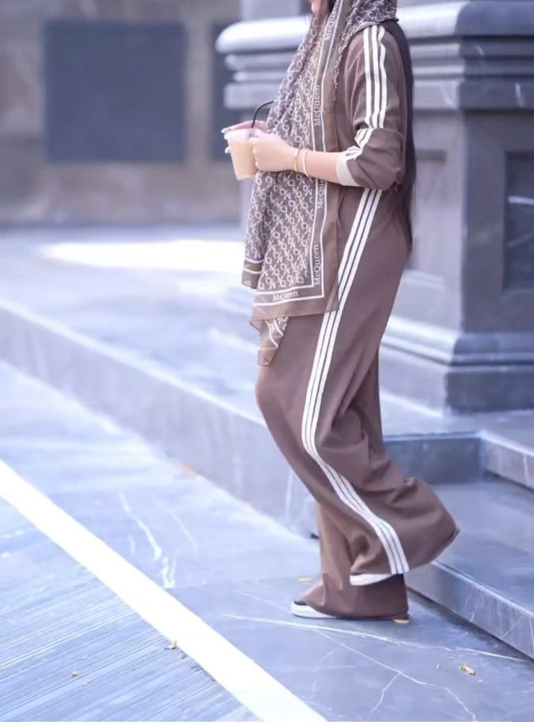 سوییشرت و شلوار